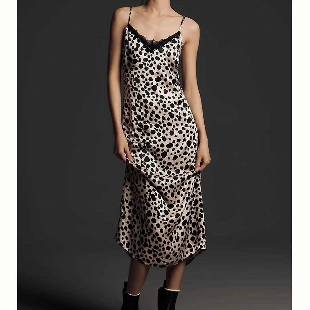 Elegant Black and Cream Midi Dress